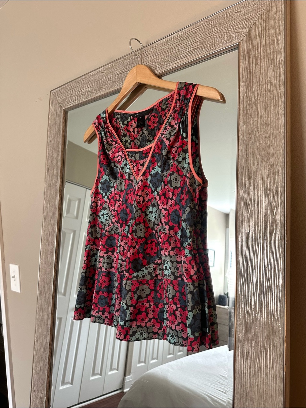 Marc Jacobs 100% Silk Floral Red Blouse Size 8 Medium